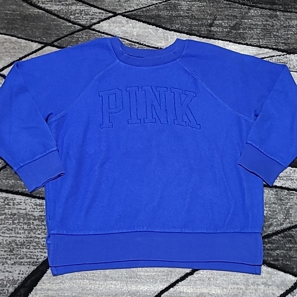 VS PINK 2019 CAMPUS EMBROIDERED LOGO CREW SWEATSHIRT